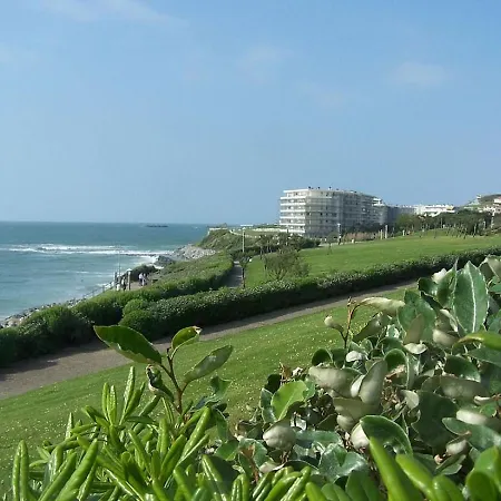 Biarritz-face Mer-appt T3-plages-piscine-tennis Апартаменты *