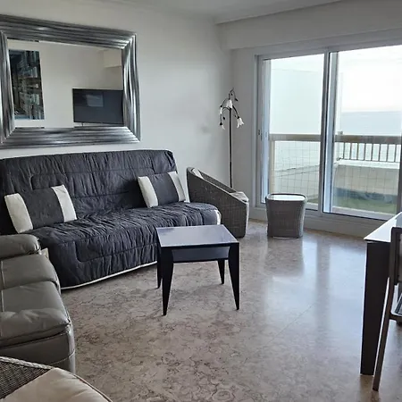 Апартаменты Biarritz-face Mer-appt T3-plages-piscine-tennis Биарриц