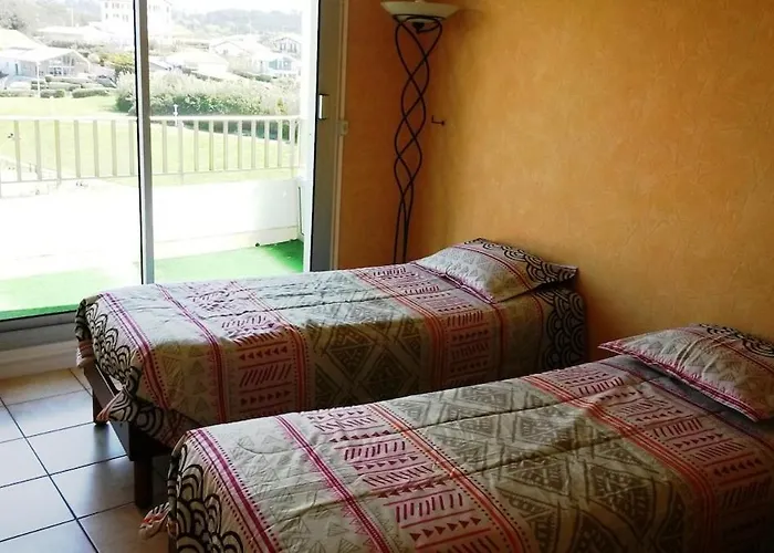 Biarritz-face Mer-appt T3-plages-piscine-tennis *